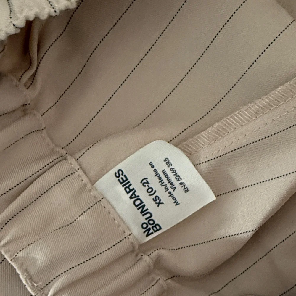 White Pinstripe Wide-Leg Pants - Picture 7 of 7